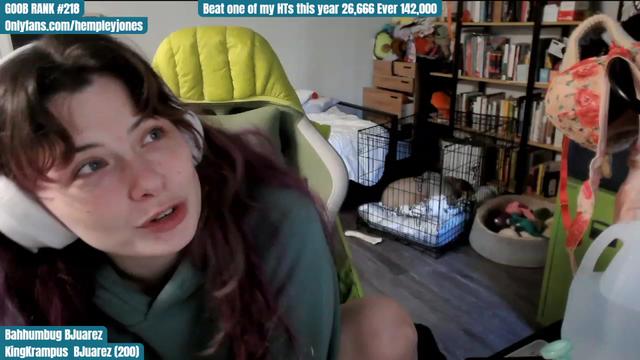 Gallery image thumbnail from Hempley's myfreecams stream on, 12/31/2023, 18:30 image 10 of 20