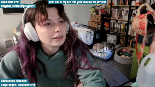 Gallery image thumbnail from Hempley's myfreecams stream on, 12/31/2023, 18:30 image 8 of 20