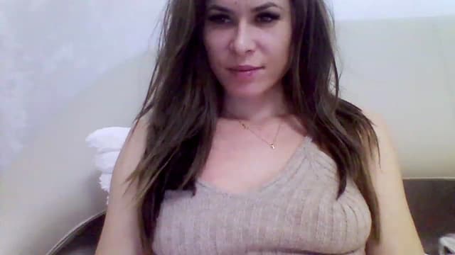 Gallery image thumbnail from Isa__'s myfreecams stream on, 11/27/2022, 20:54 image 8 of 20