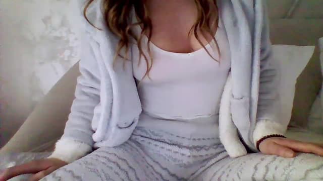 Gallery image thumbnail from Isa__'s myfreecams stream on, 03/05/2023, 13:52 image 13 of 20