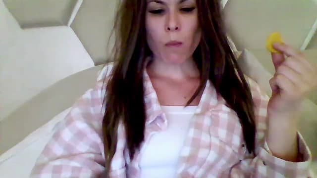 Gallery image thumbnail from Isa__'s myfreecams stream on, 05/14/2023, 21:41 image 3 of 20