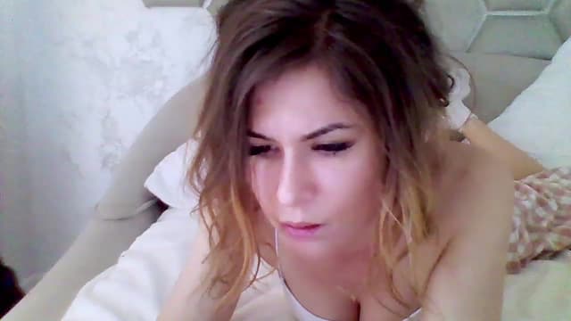 Gallery image thumbnail from Isa__'s myfreecams stream on, 05/24/2023, 07:56 image 5 of 20