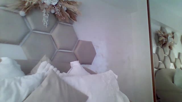 Gallery image thumbnail from Isa__'s myfreecams stream on, 06/14/2023, 16:51 image 7 of 20