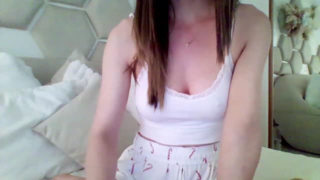 Gallery image thumbnail from Isa__'s myfreecams stream on, 06/14/2023, 16:51 image 13 of 20