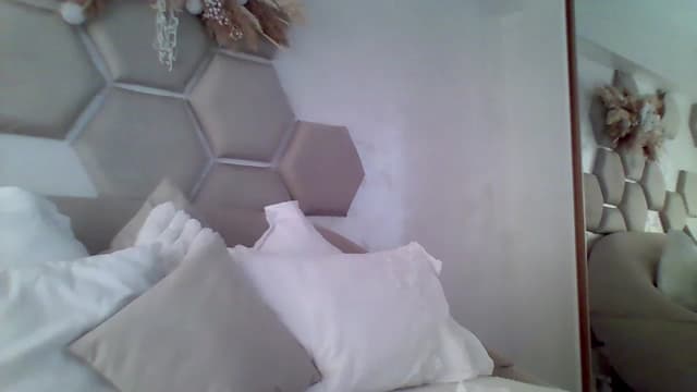 Gallery image thumbnail from Isa__'s myfreecams stream on, 06/14/2023, 16:51 image 11 of 20