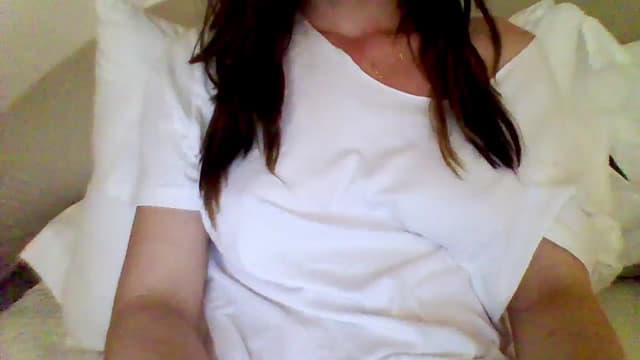 Gallery image thumbnail from Isa__'s myfreecams stream on, 07/26/2023, 20:39 image 9 of 20