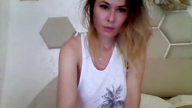 Gallery image thumbnail from Isa__'s myfreecams stream on, 08/14/2023, 23:19 image 11 of 20