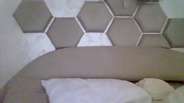 Gallery image thumbnail from Isa__'s myfreecams stream on, 08/14/2023, 23:19 image 20 of 20