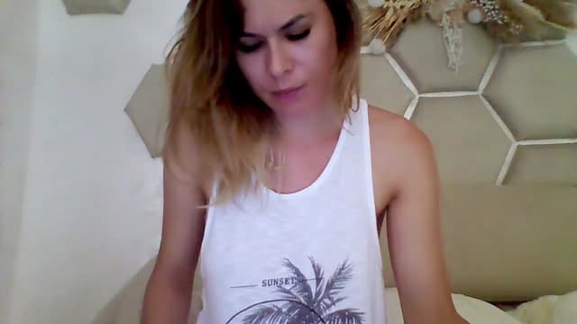 Gallery image thumbnail from Isa__'s myfreecams stream on, 08/14/2023, 23:19 image 2 of 20