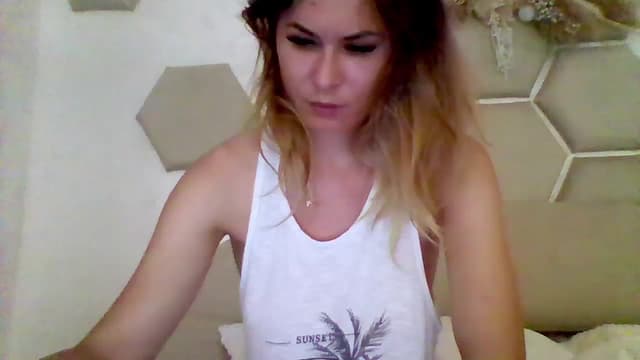 Gallery image thumbnail from Isa__'s myfreecams stream on, 08/14/2023, 23:19 image 6 of 20