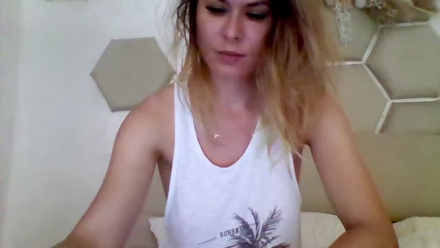 Gallery image thumbnail from Isa__'s myfreecams stream on, 08/14/2023, 23:19 image 12 of 20