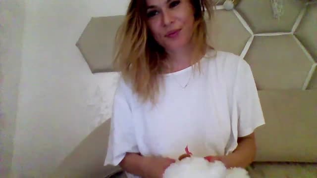 Gallery image thumbnail from Isa__'s myfreecams stream on, 08/26/2023, 22:39 image 18 of 20