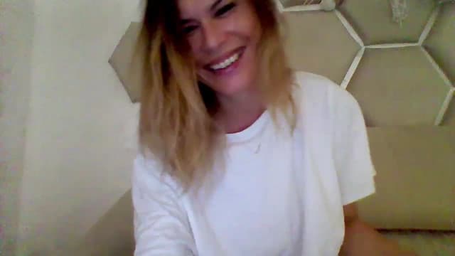 Gallery image thumbnail from Isa__'s myfreecams stream on, 08/26/2023, 22:39 image 20 of 20