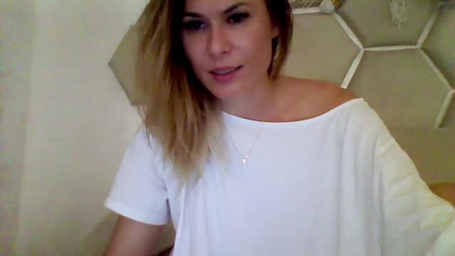 Gallery image thumbnail from Isa__'s myfreecams stream on, 08/26/2023, 23:27 image 19 of 20