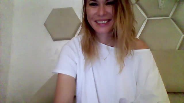 Gallery image thumbnail from Isa__'s myfreecams stream on, 08/26/2023, 23:27 image 12 of 20