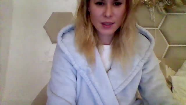 Gallery image thumbnail from Isa__'s myfreecams stream on, 10/22/2023, 21:41 image 4 of 20
