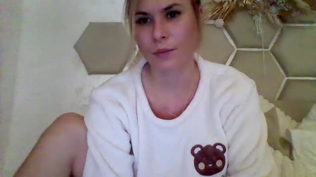 Gallery image thumbnail from Isa__'s myfreecams stream on, 10/22/2023, 21:41 image 13 of 20