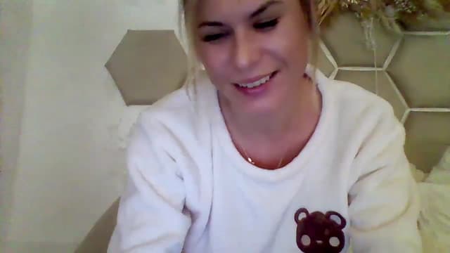 Gallery image thumbnail from Isa__'s myfreecams stream on, 10/22/2023, 21:41 image 8 of 20