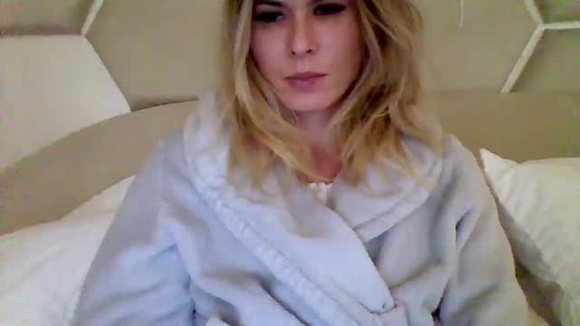 Gallery image thumbnail from Isa__'s myfreecams stream on, 10/28/2023, 22:25 image 1 of 20