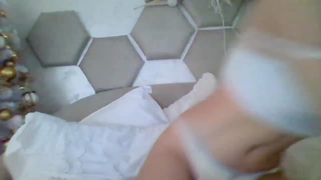Gallery image thumbnail from Isa__'s myfreecams stream on, 12/03/2023, 11:10 image 17 of 20