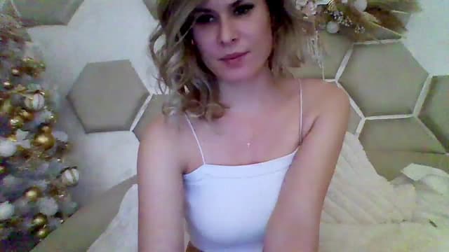 Gallery image thumbnail from Isa__'s myfreecams stream on, 01/02/2024, 21:45 image 3 of 20