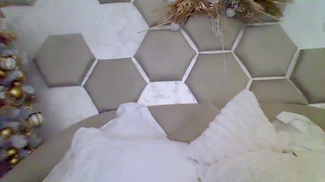 Gallery image thumbnail from Isa__'s myfreecams stream on, 01/02/2024, 21:45 image 10 of 20