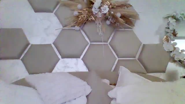 Gallery image thumbnail from Isa__'s myfreecams stream on, 02/10/2024, 21:58 image 19 of 20