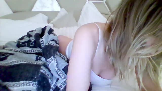 Gallery image thumbnail from Isa__'s myfreecams stream on, 02/24/2024, 21:19 image 20 of 20