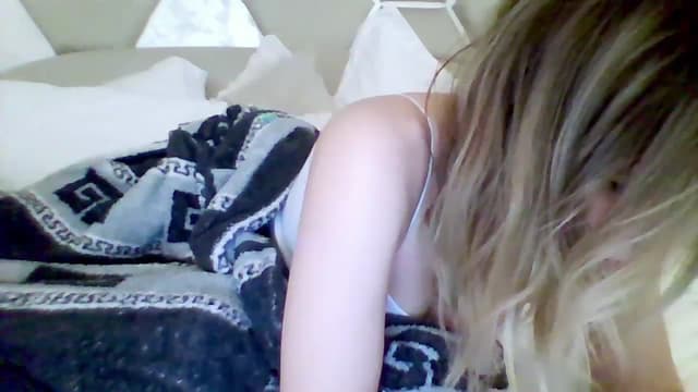 Gallery image thumbnail from Isa__'s myfreecams stream on, 02/24/2024, 21:19 image 10 of 20