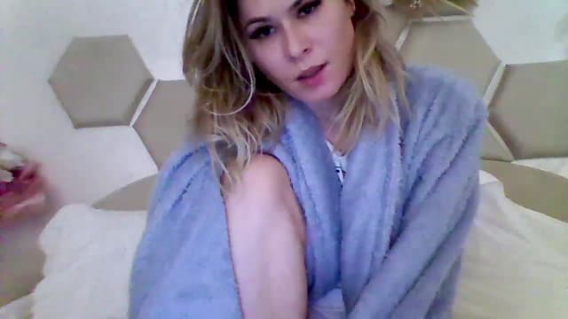 Gallery image thumbnail from Isa__'s myfreecams stream on, 03/16/2024, 21:46 image 2 of 20