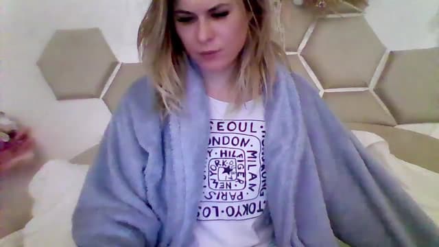 Gallery image thumbnail from Isa__'s myfreecams stream on, 03/16/2024, 21:46 image 6 of 20