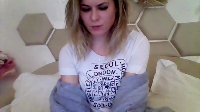 Gallery image thumbnail from Isa__'s myfreecams stream on, 03/16/2024, 21:46 image 8 of 20