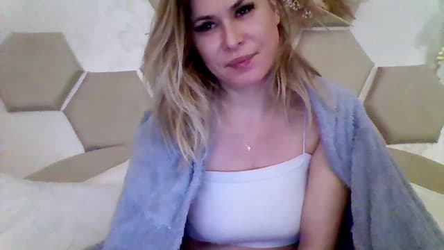 Gallery image thumbnail from Isa__'s myfreecams stream on, 03/16/2024, 23:03 image 5 of 20