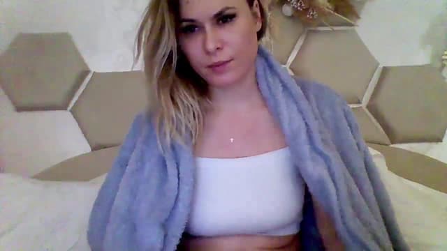 Gallery image thumbnail from Isa__'s myfreecams stream on, 03/16/2024, 23:03 image 10 of 20