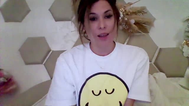 Gallery image thumbnail from Isa__'s myfreecams stream on, 05/19/2024, 21:13 image 6 of 20