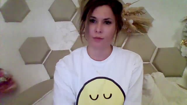 Gallery image thumbnail from Isa__'s myfreecams stream on, 05/19/2024, 21:13 image 3 of 20
