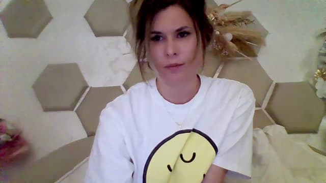 Gallery image thumbnail from Isa__'s myfreecams stream on, 05/19/2024, 21:13 image 5 of 20