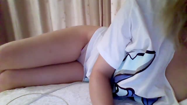 Gallery image thumbnail from Isa__'s myfreecams stream on, 06/15/2024, 16:31 image 10 of 20