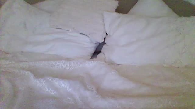 Gallery image thumbnail from Isa__'s myfreecams stream on, 06/15/2024, 16:31 image 5 of 20
