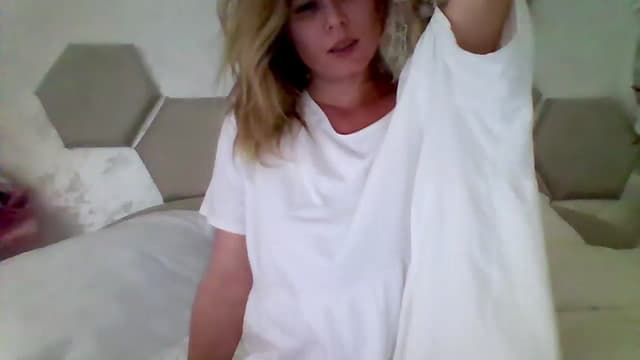 Gallery image thumbnail from Isa__'s myfreecams stream on, 06/26/2024, 17:31 image 1 of 20