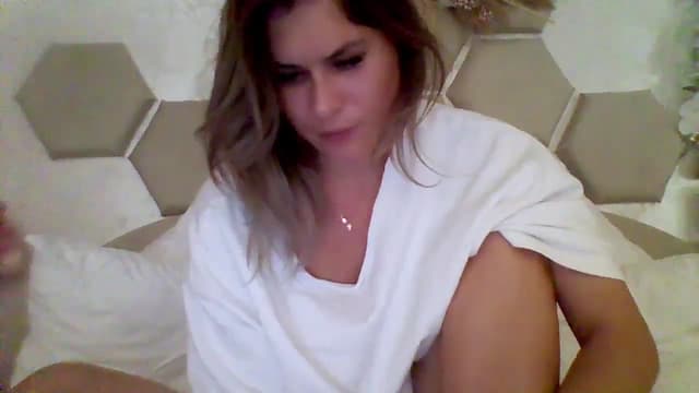 Gallery image thumbnail from Isa__'s myfreecams stream on, 09/15/2024, 19:46 image 11 of 20