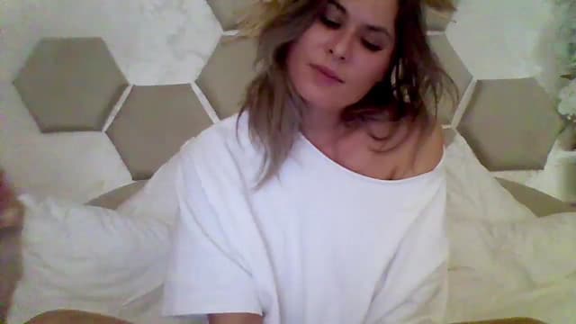 Gallery image thumbnail from Isa__'s myfreecams stream on, 09/15/2024, 19:46 image 20 of 20