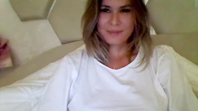Gallery image thumbnail from Isa__'s myfreecams stream on, 09/19/2024, 18:06 image 5 of 20
