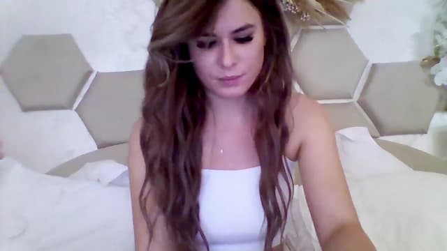 Gallery image thumbnail from Isa__'s myfreecams stream on, 10/26/2024, 20:09 image 18 of 20