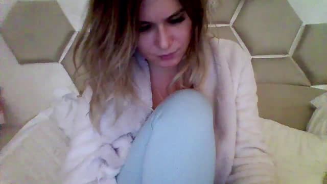 Gallery image thumbnail from Isa__'s myfreecams stream on, 11/06/2024, 16:16 image 6 of 20