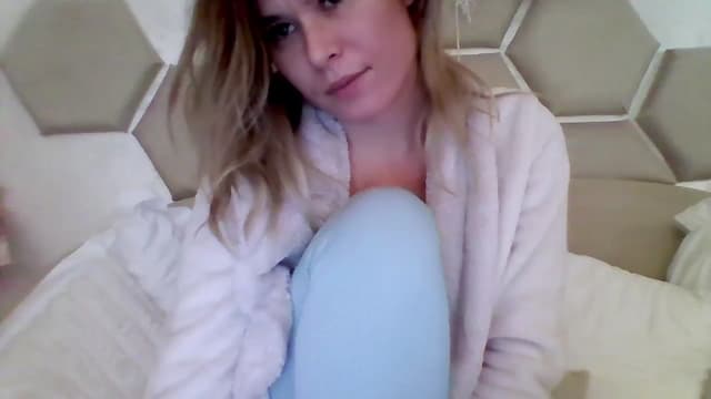Gallery image thumbnail from Isa__'s myfreecams stream on, 11/06/2024, 16:16 image 9 of 20
