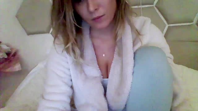 Gallery image thumbnail from Isa__'s myfreecams stream on, 11/06/2024, 16:16 image 1 of 20