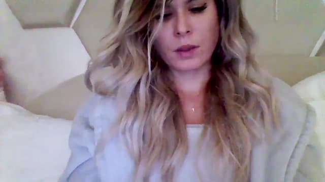 Gallery image thumbnail from Isa__'s myfreecams stream on, 11/09/2024, 22:20 image 4 of 20