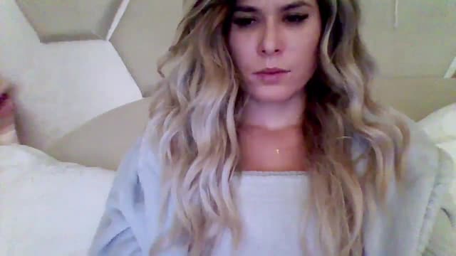 Gallery image thumbnail from Isa__'s myfreecams stream on, 11/09/2024, 22:20 image 14 of 20