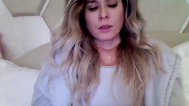 Gallery image thumbnail from Isa__'s myfreecams stream on, 11/09/2024, 22:20 image 5 of 20